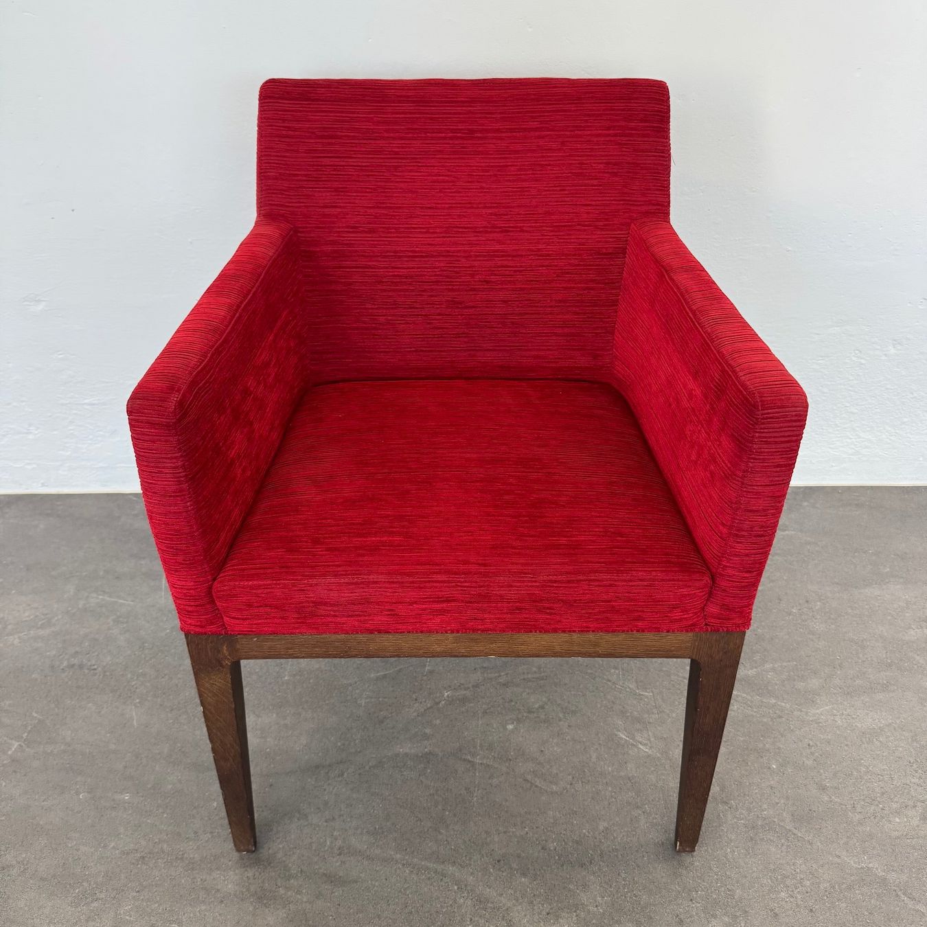 Poltrone: Accademia Eleganto Lounge-Sessel Rot – Usato da Schönenwerd venduto da mcofficeshop