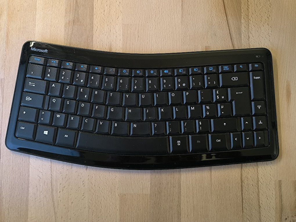 Microsoft Tastiere: Microsoft Sculpt Mobile Keyboard ergonomic – Nuovo (secondo la descrizione) da Luzern venduto da Digitaler-Nomade