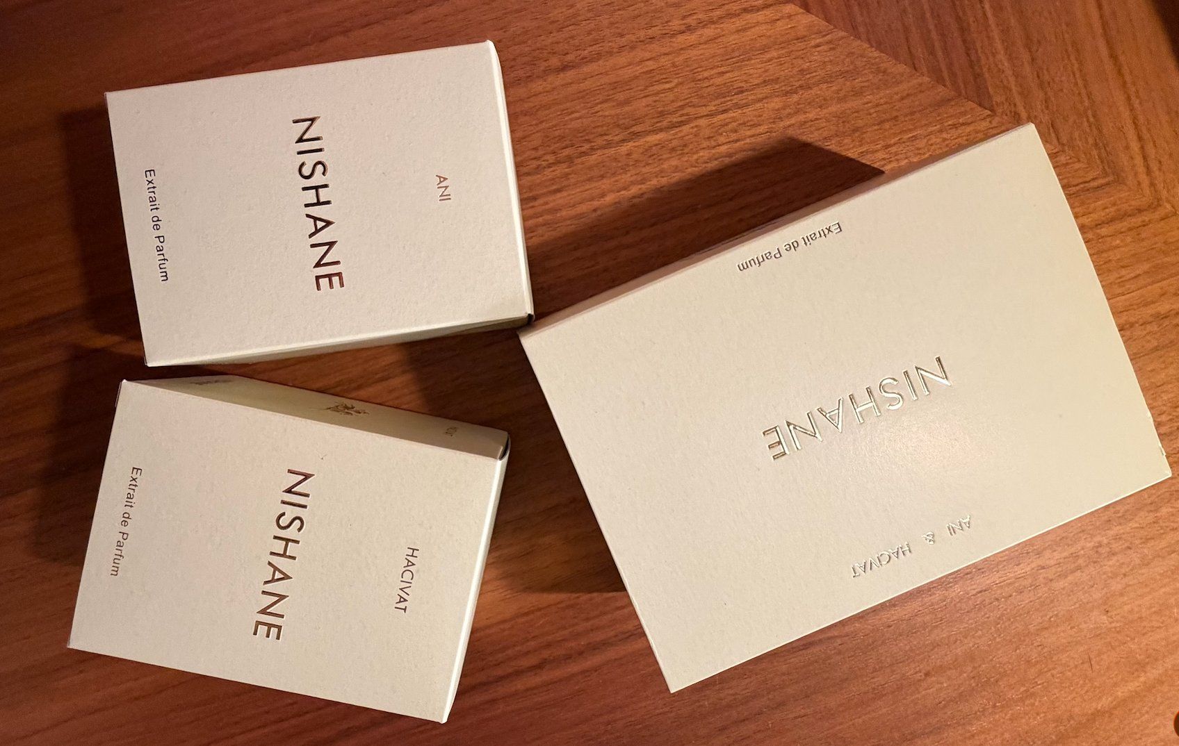 Nishane Profumi & Eau de Toilette: Nishane Ani & Hacivat Extrait de Parfum, 2x15ml – Nuovo e nell'imballaggio originale da Fribourg venduto da SebDelCH 1