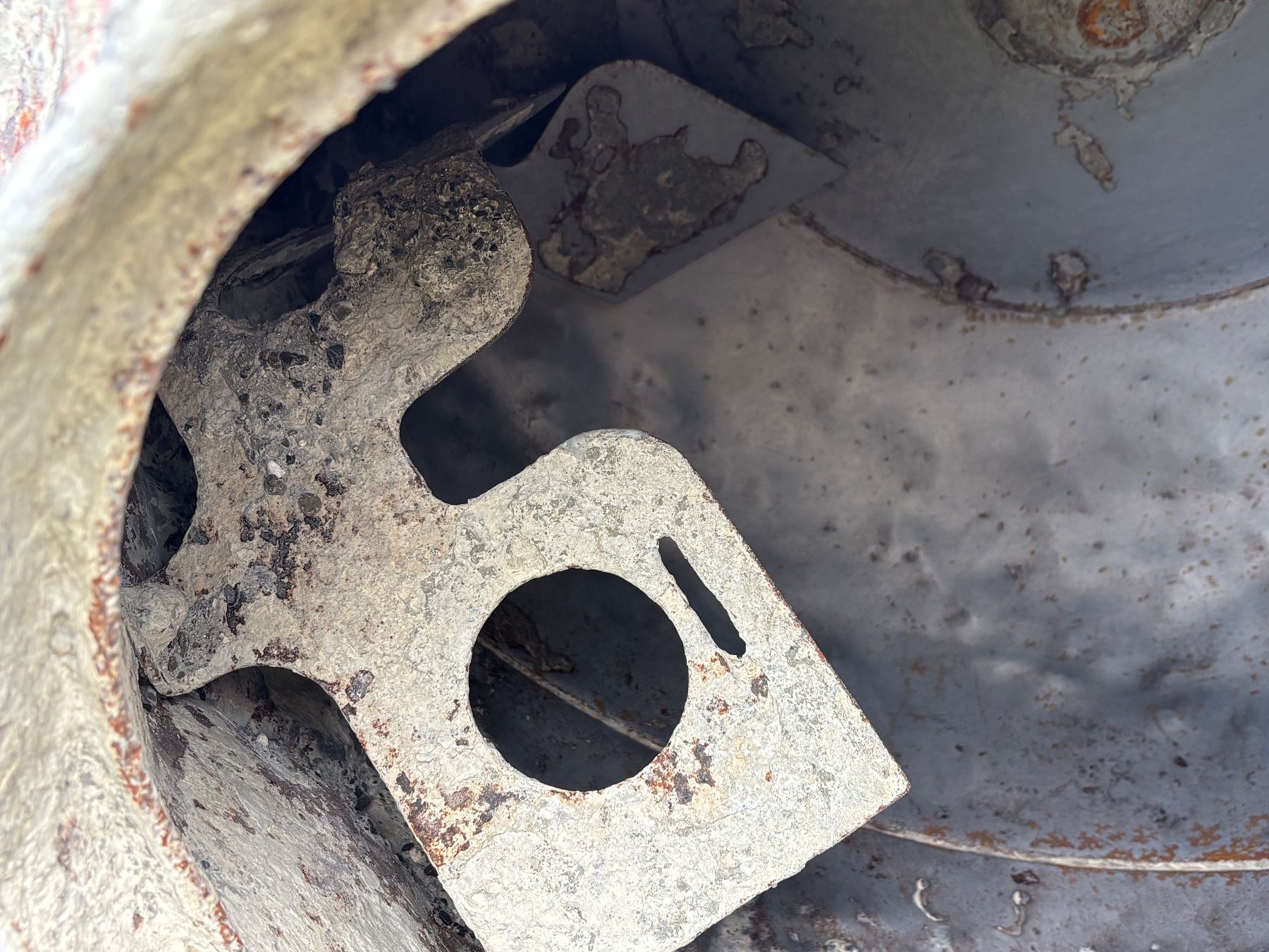 Alle Maschinen: Betonmischer, Lescha – Gebraucht aus Rickenbach LU von daul.garden 4