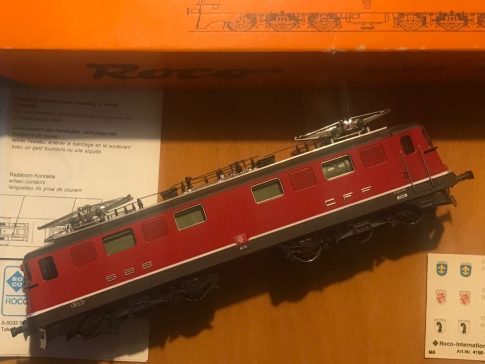 Roco Modellini di ferrovie: Roco SBB Lokomotive Ae 6/6 rot – Usato da Luzern venduto da mey_s13