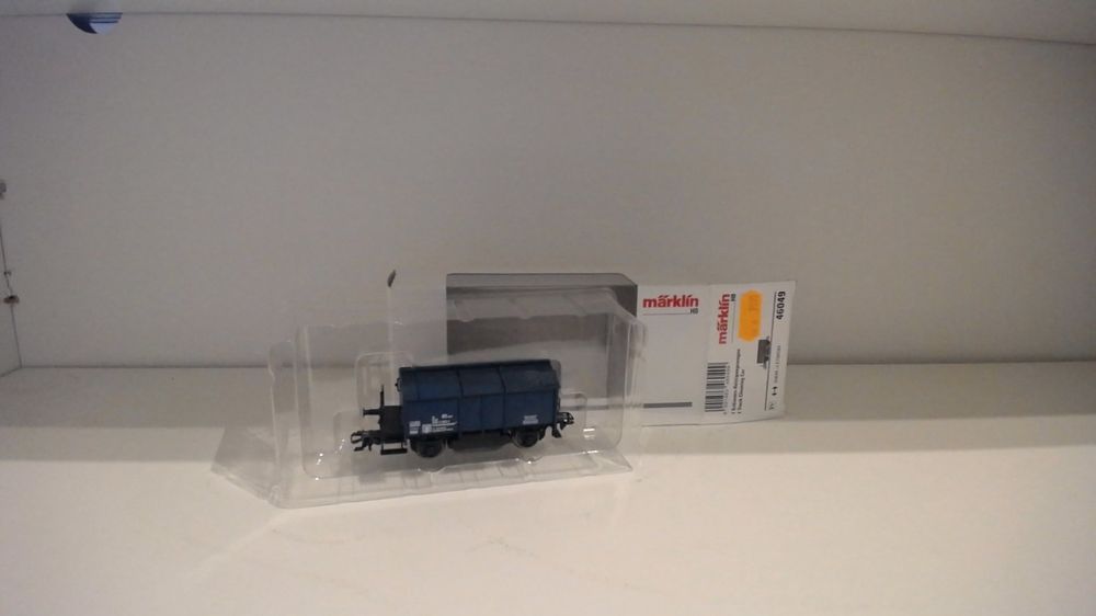 Märklin H0 Wagon D'Entretien Des Voies 46049 – Chariot Nettoyage Rail Avec Feutres Polissants Accessoire Réseau Ferroviaire