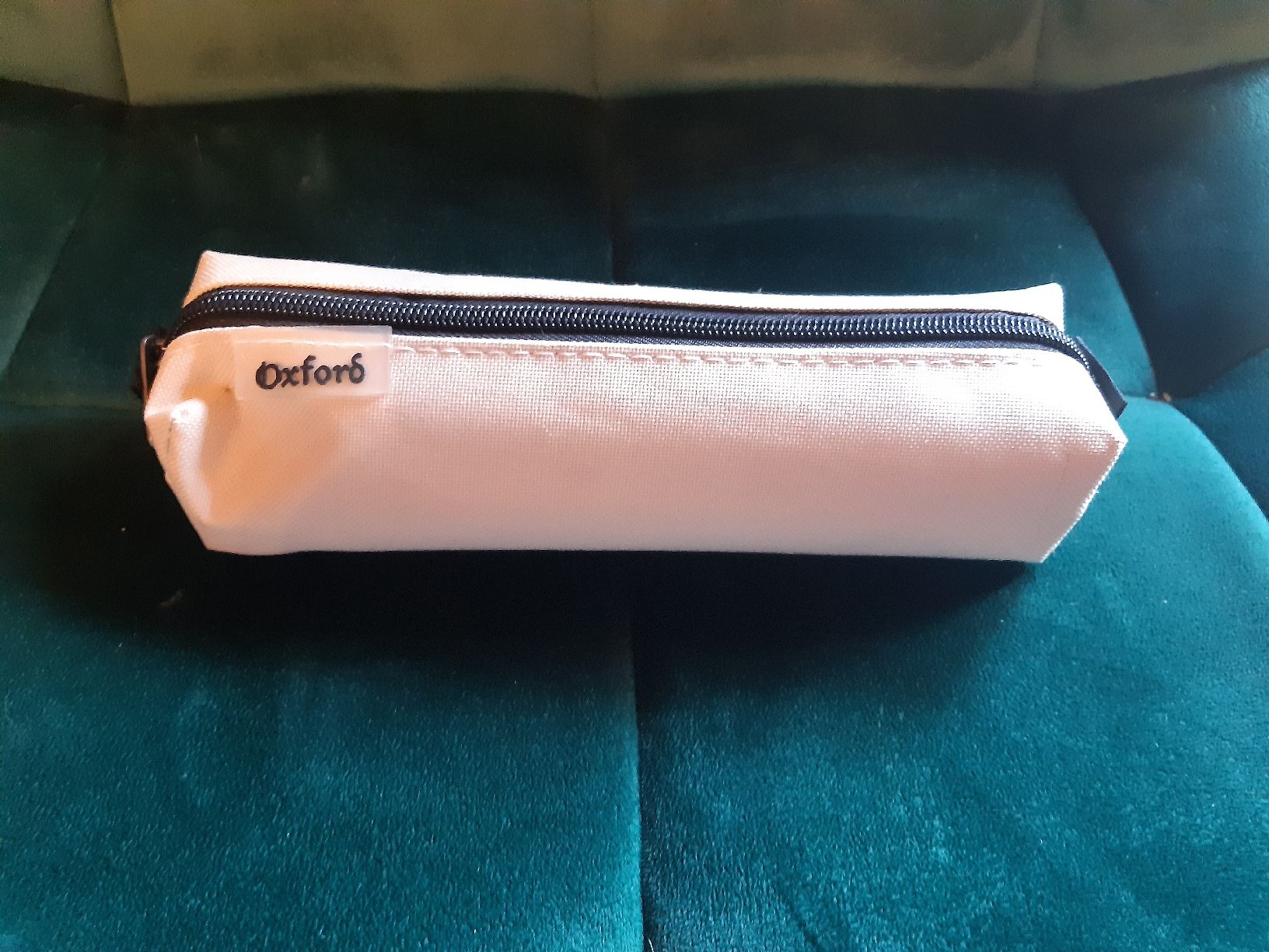 Plumiers: Kleines Etui beige schwarz – D'occasion à Toffen par Gwunderegge77