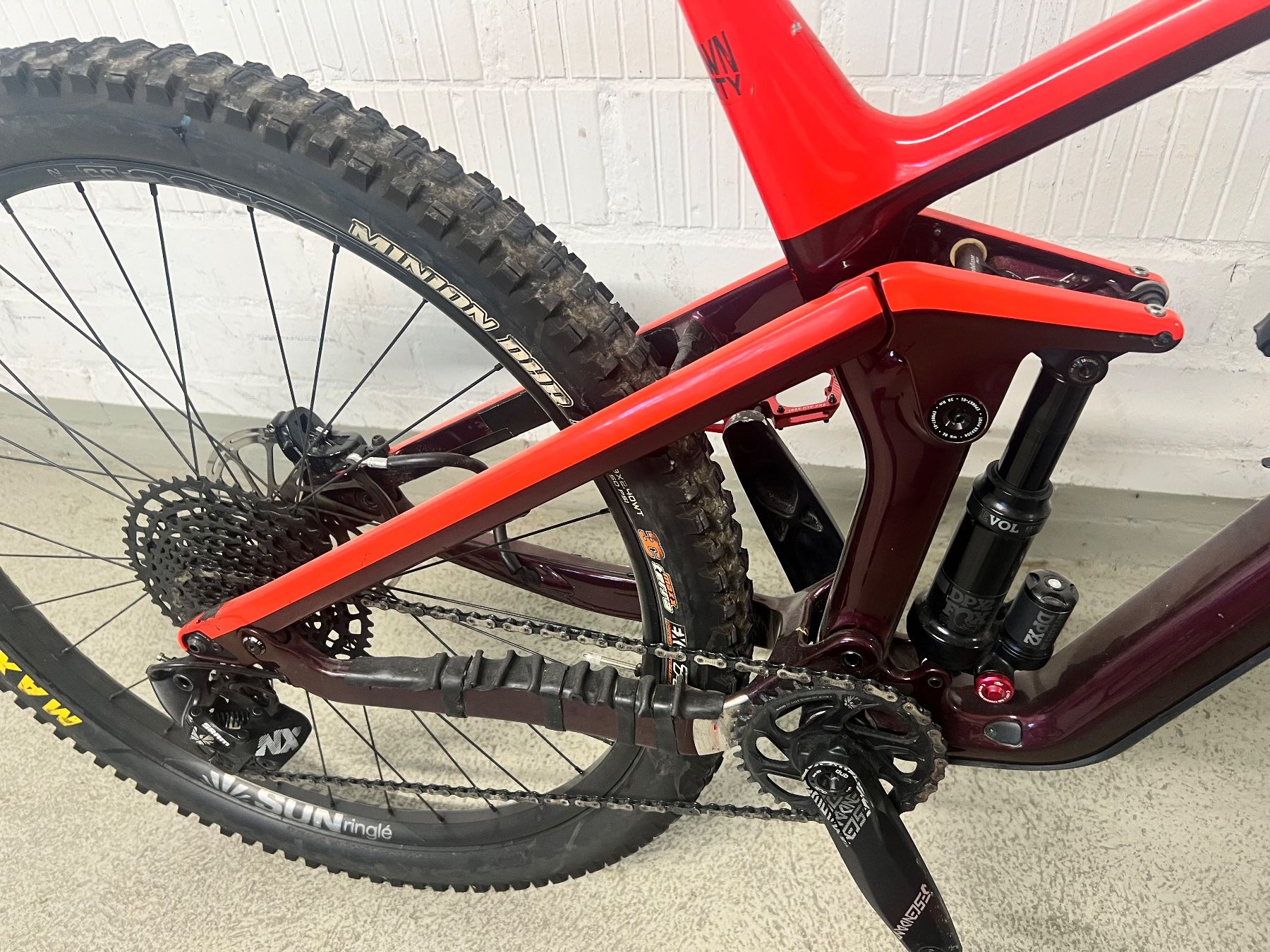 Canyon Biciclette: Mountainbike Canyon Strive CF 5.0 – Usato da Bern venduto da No1e 7