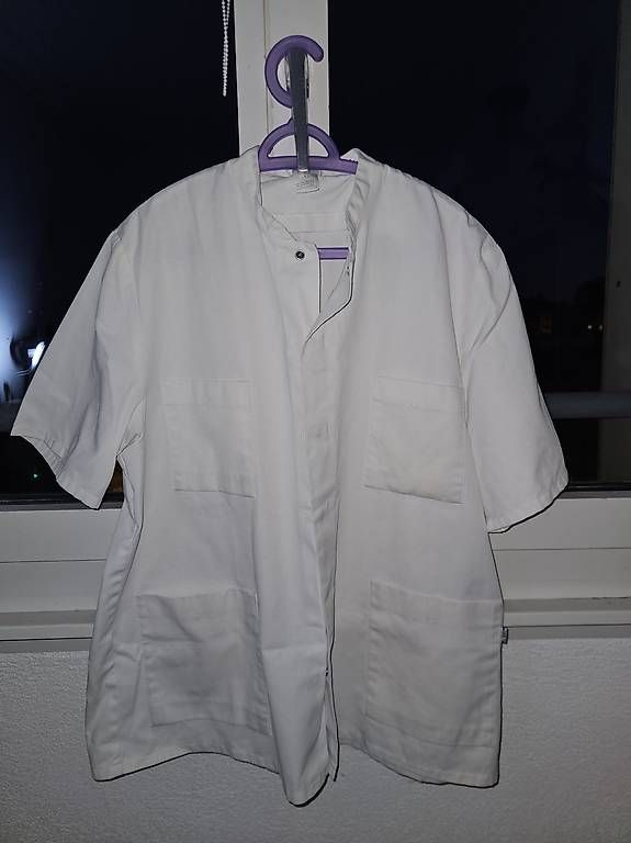 Camicette: Blouse blanche à manches courtes – Usato da Sion venduto da isa_line02