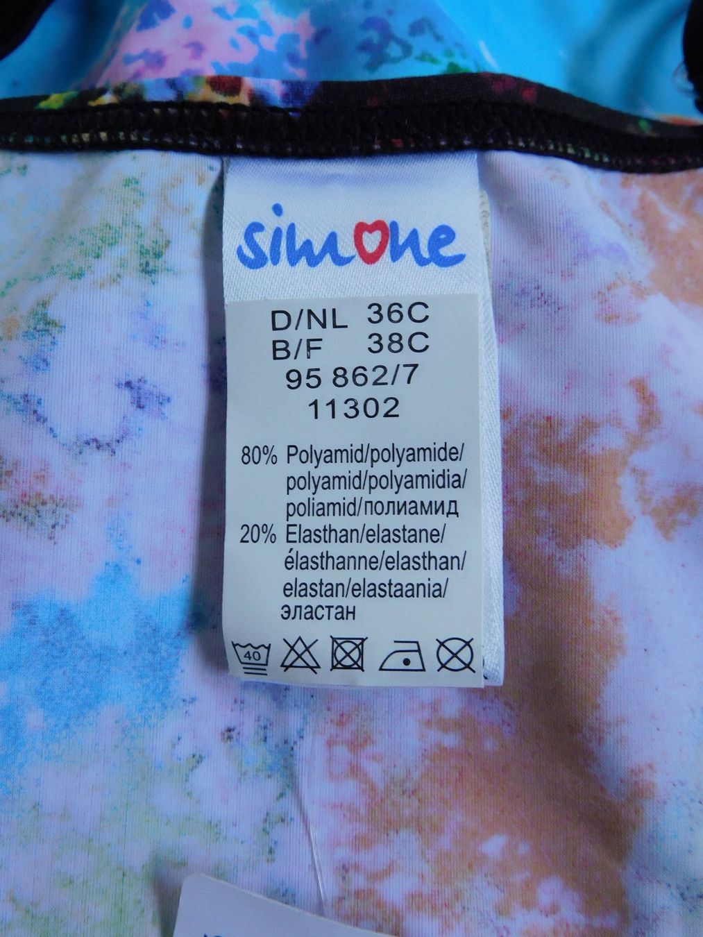 Badekleider & Bikinis: Originalverpackter Badeanzug von Simone, Gr. 36 C, bunt – Neu und originalverpackt aus Walzenhausen von INROK 3