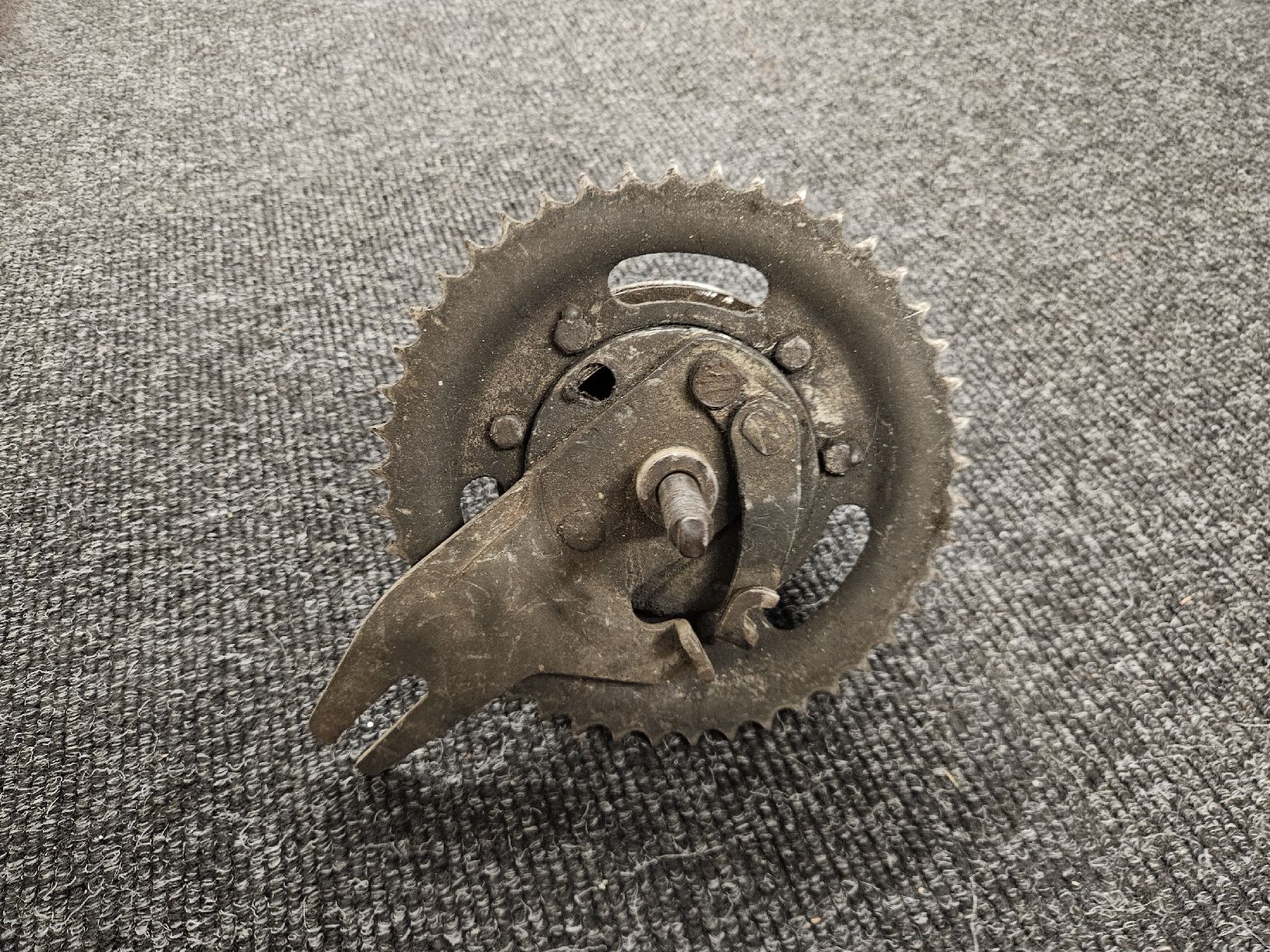 Puch Pièces pour mobylette: Puch Hinterradnabe Gussfelge – D'occasion à Mellingen par Mech-Service 2