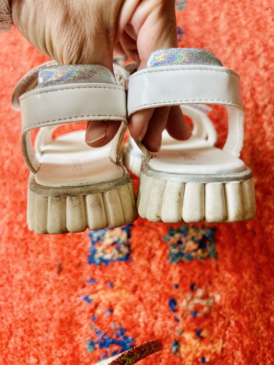 Schuhe für Mädchen: Hübsche Sandalen Gr. 31 – Gebraucht aus Birmensdorf ZH von LXro 3