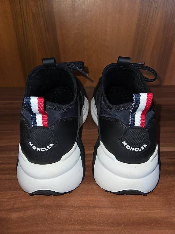 Scarpe da donna: Moncler Damen Sneakers Gr. 39 – Usato da Rütihof venduto da mimistrike8