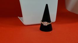 Wunderschöner Damenring mit Zirkonia, , neu 57