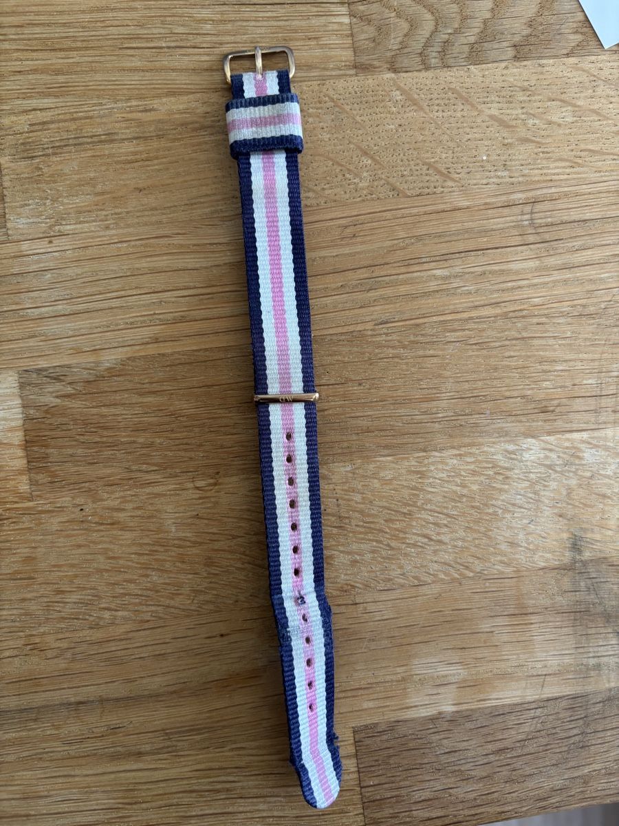 Daniel Wellington Orologi: Daniel Wellington Uhr – Usato da Uznach venduto da Toppreis 4