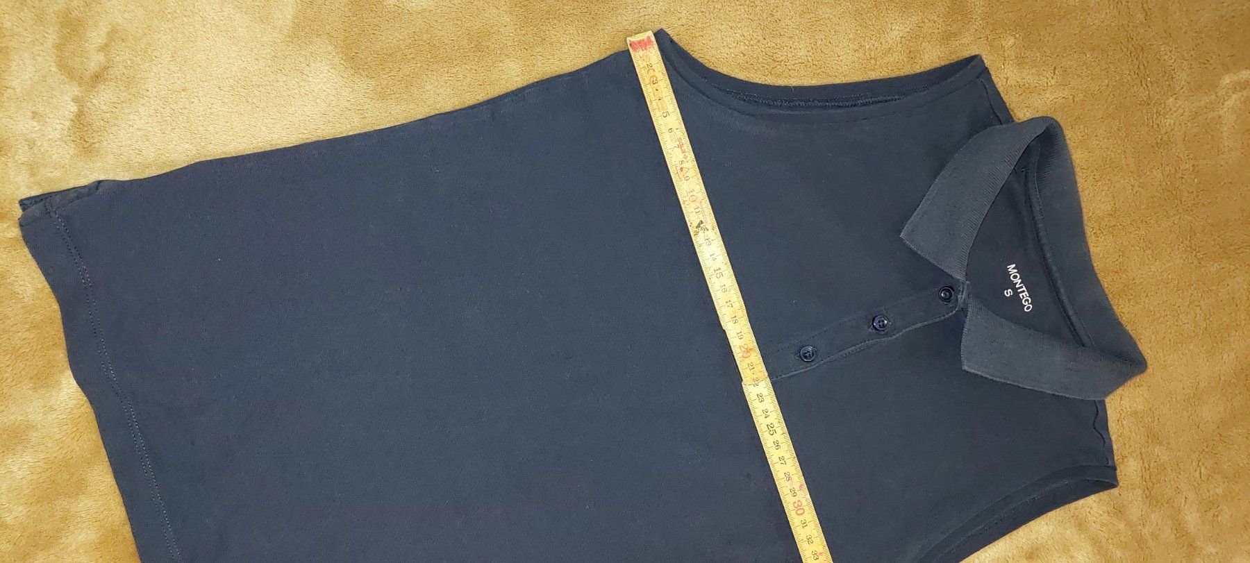 Polo-Shirts: PoloT-Shirt gr S Montenegro – Gebraucht aus Gwatt (Thun) von Letzte-Chance-III 2