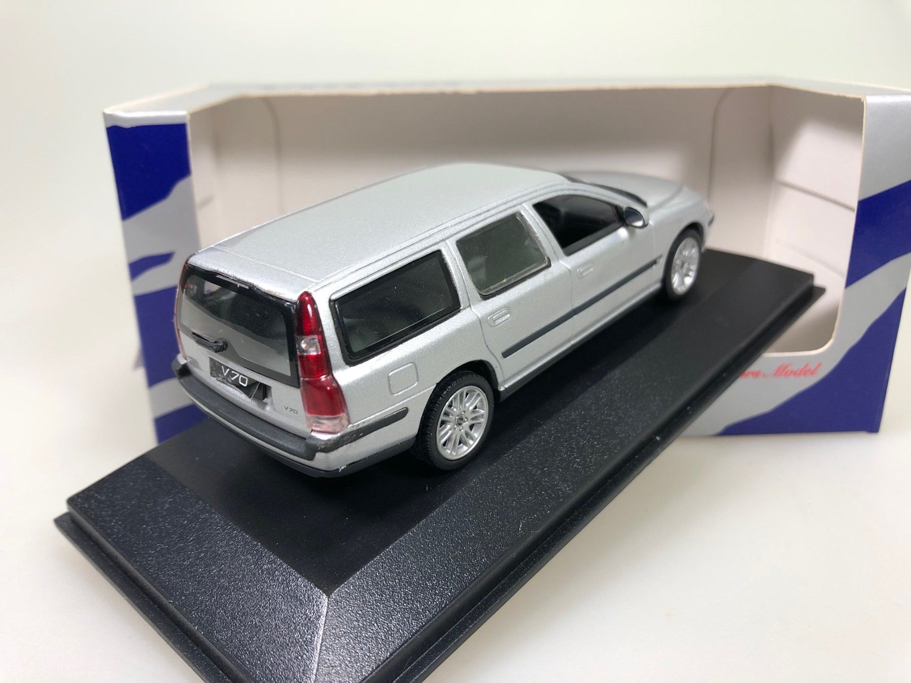 Volvo Modellini d'auto: Volvo V70 - Minichamps - 1:43 – Usato da Widen venduto da Himan 1