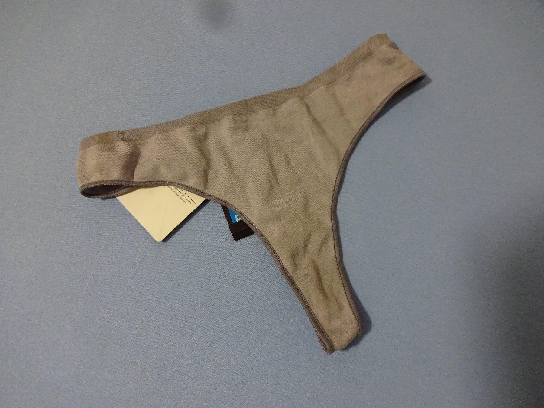 Sonstige Unterwäsche: Hübscher String-Seamless Micro/Ladies – Neu (gemäss Beschreibung) aus Rothrist von Mistery1