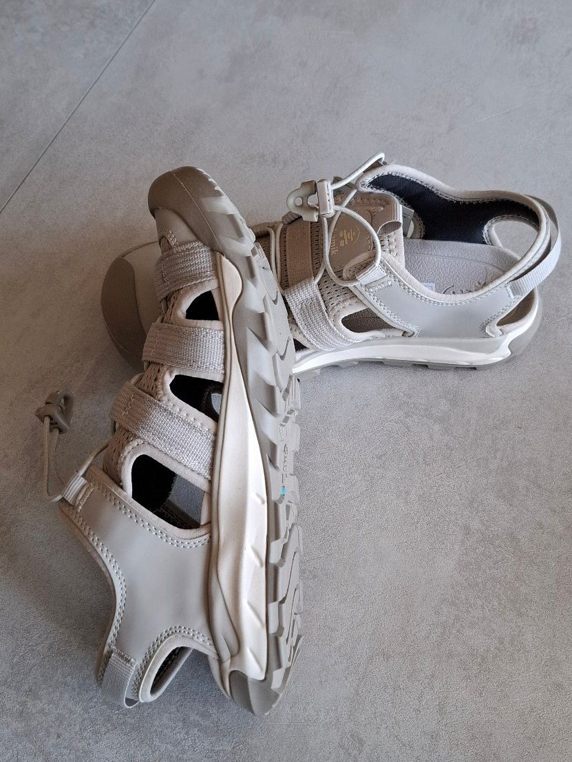 Kamik Scarpe da donna: Kamik Sandalen beige Grösse 39 – Nuovo (secondo la descrizione) da Biel/Bienne venduto da Kokos4 1