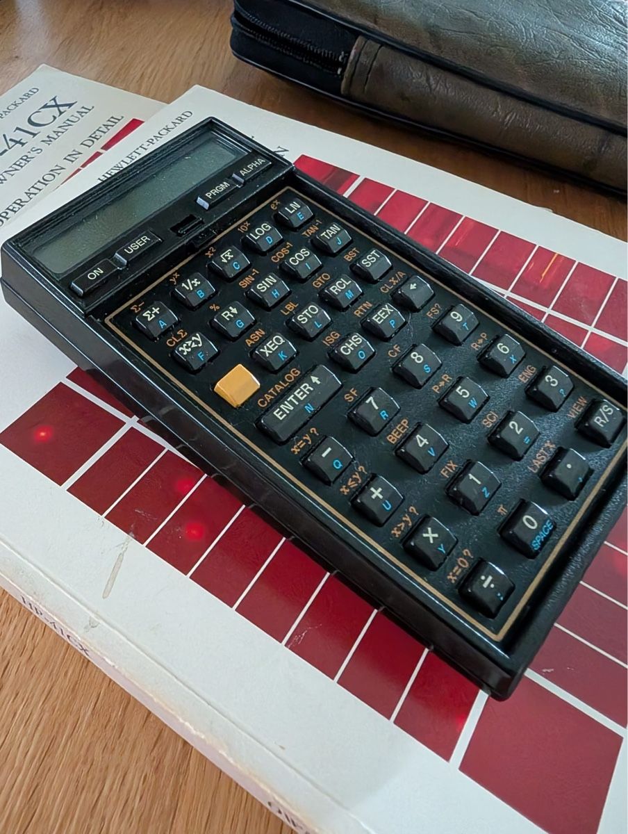 Hewlett Packard Calcolatrici tascabili: Hewlett Packard HP 41 CX – Usato da Genève venduto da car_rwv6