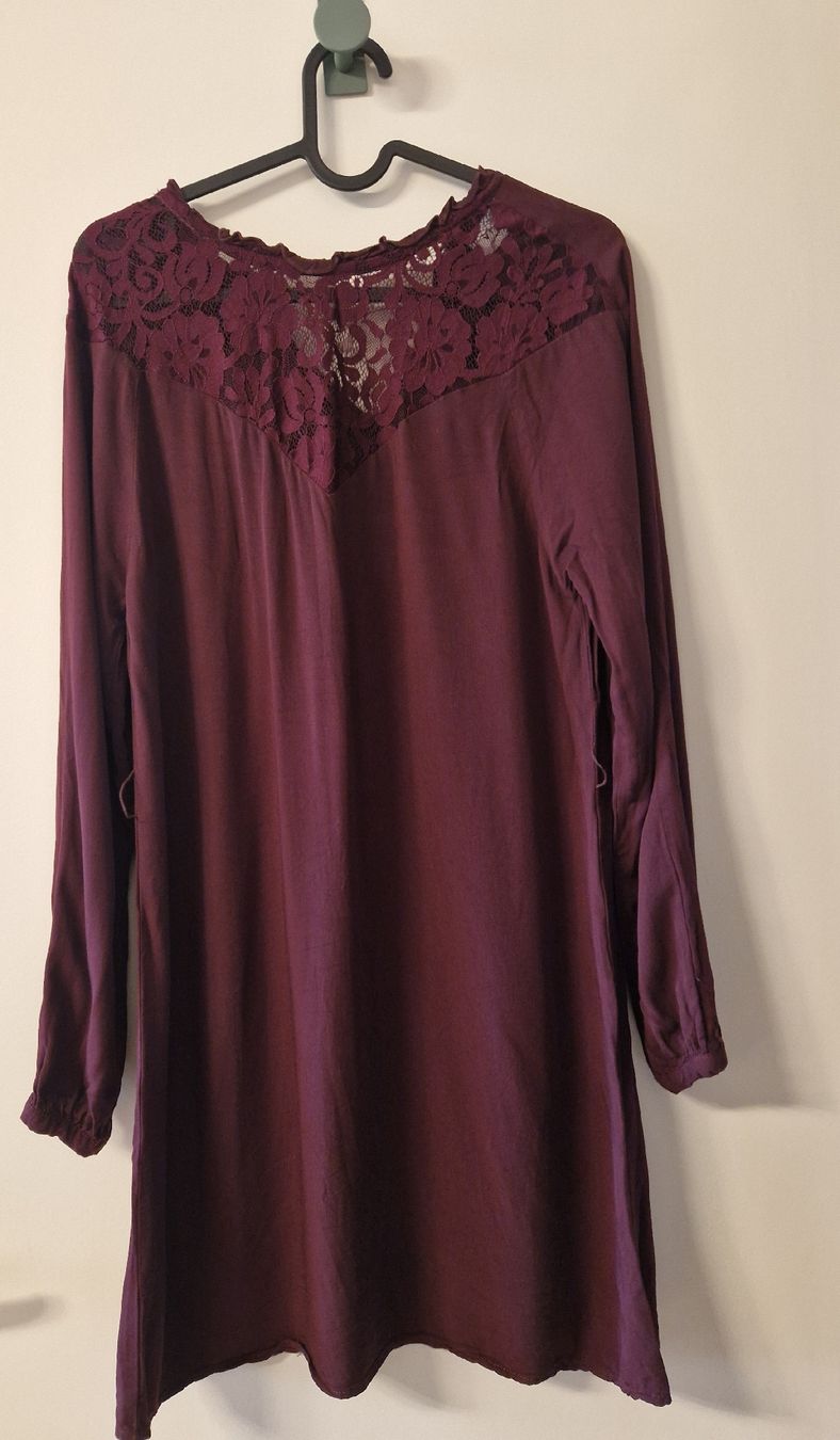 Vila Vestiti: Dunkelrotes Kleid mit Spitze, Grösse 34 – Usato da Zürich venduto da SunFlower_14 4