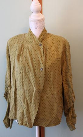 Seidenbluse von *ANNE PINKERTON* (AK)