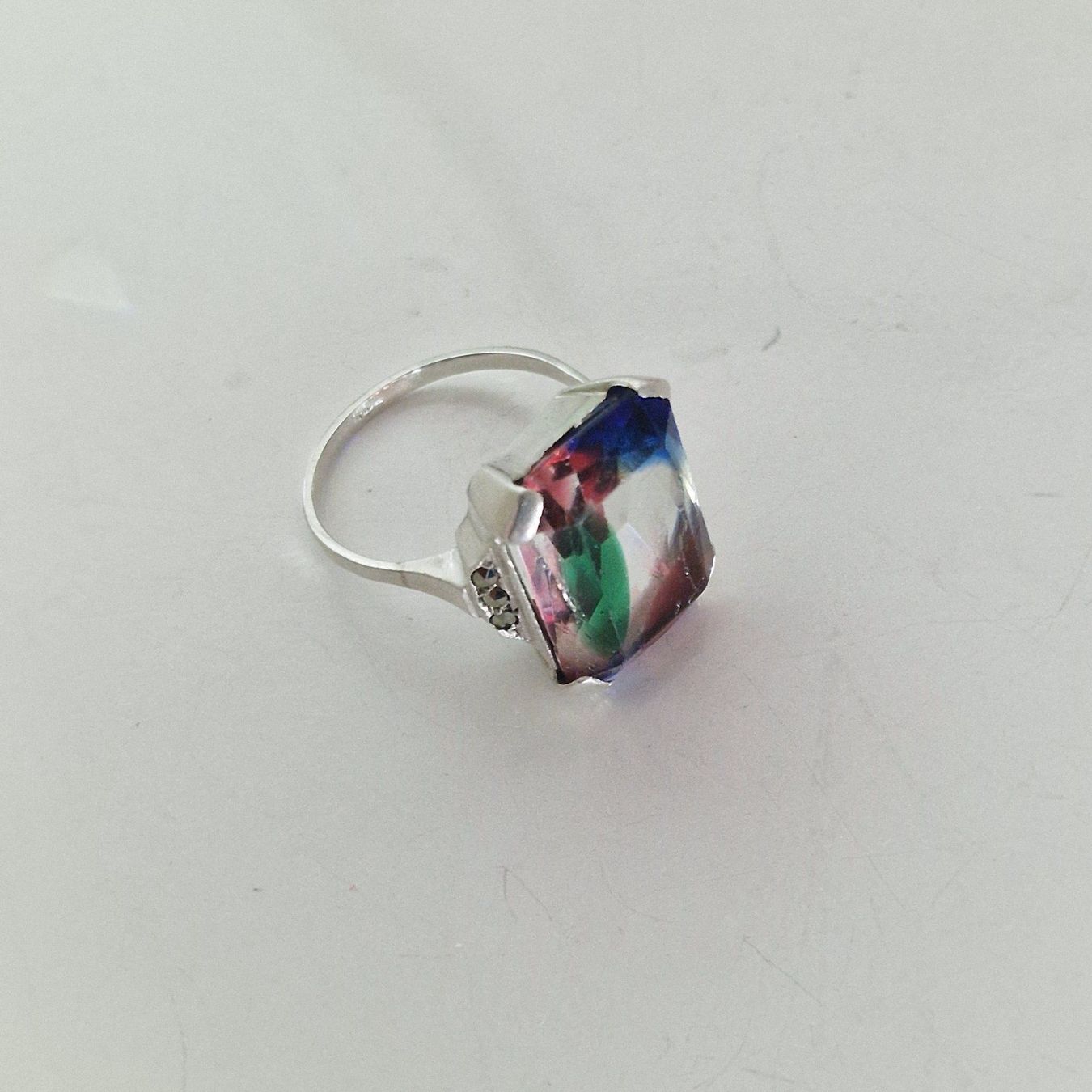 Anelli: Silberring Gr. 59 mit grossem Regenbogen Stein – Usato da Birr venduto da sen_8djr 8