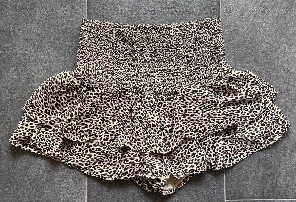 Zara Gonne: Zara Skort, Grösse L – Usato da Wil / ZH venduto da Fellow16