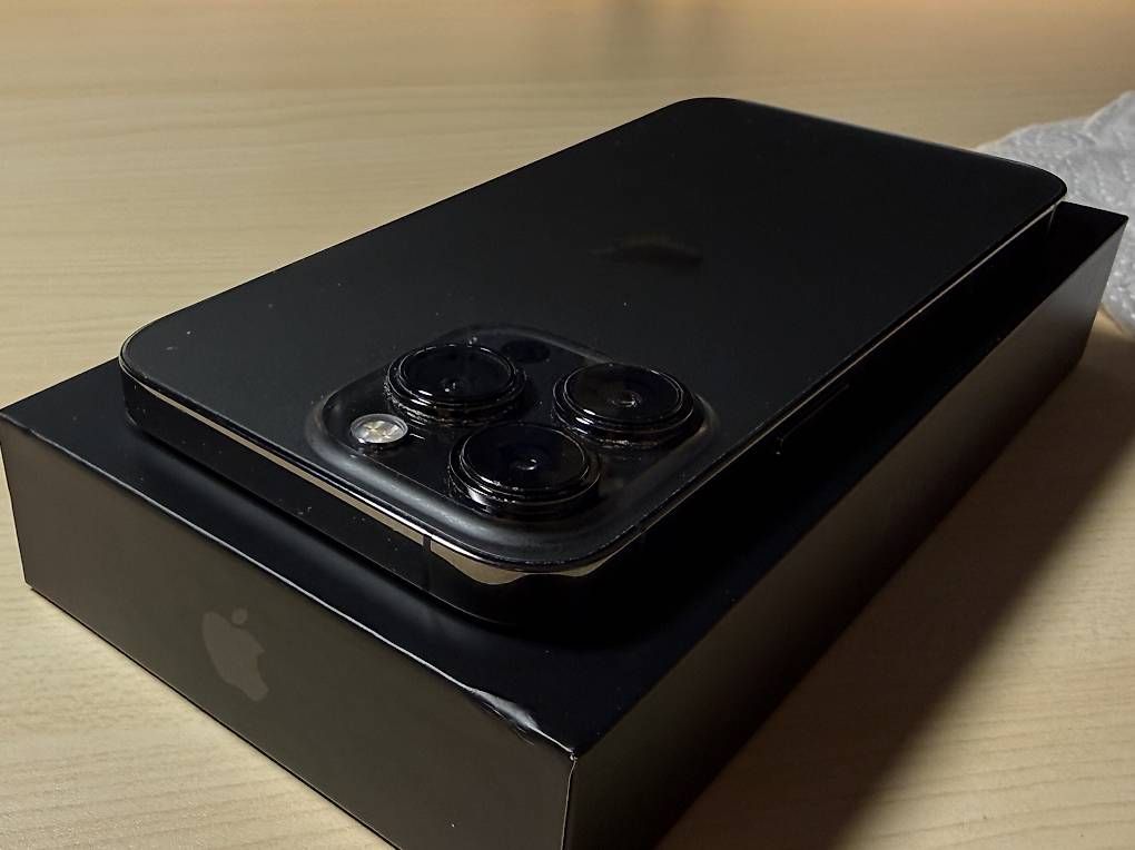 Telefoni cellulari / Smartphones: iPhone 13 Pro 128GB Graphite – Usato da Schaffhausen venduto da sappel 3