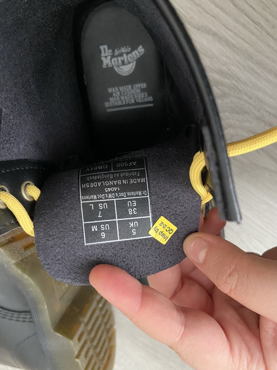 Dr. Martens Herrenschuhe: Dr. Martens taille 38 végan – Gebraucht aus Montreux von Perledor 4