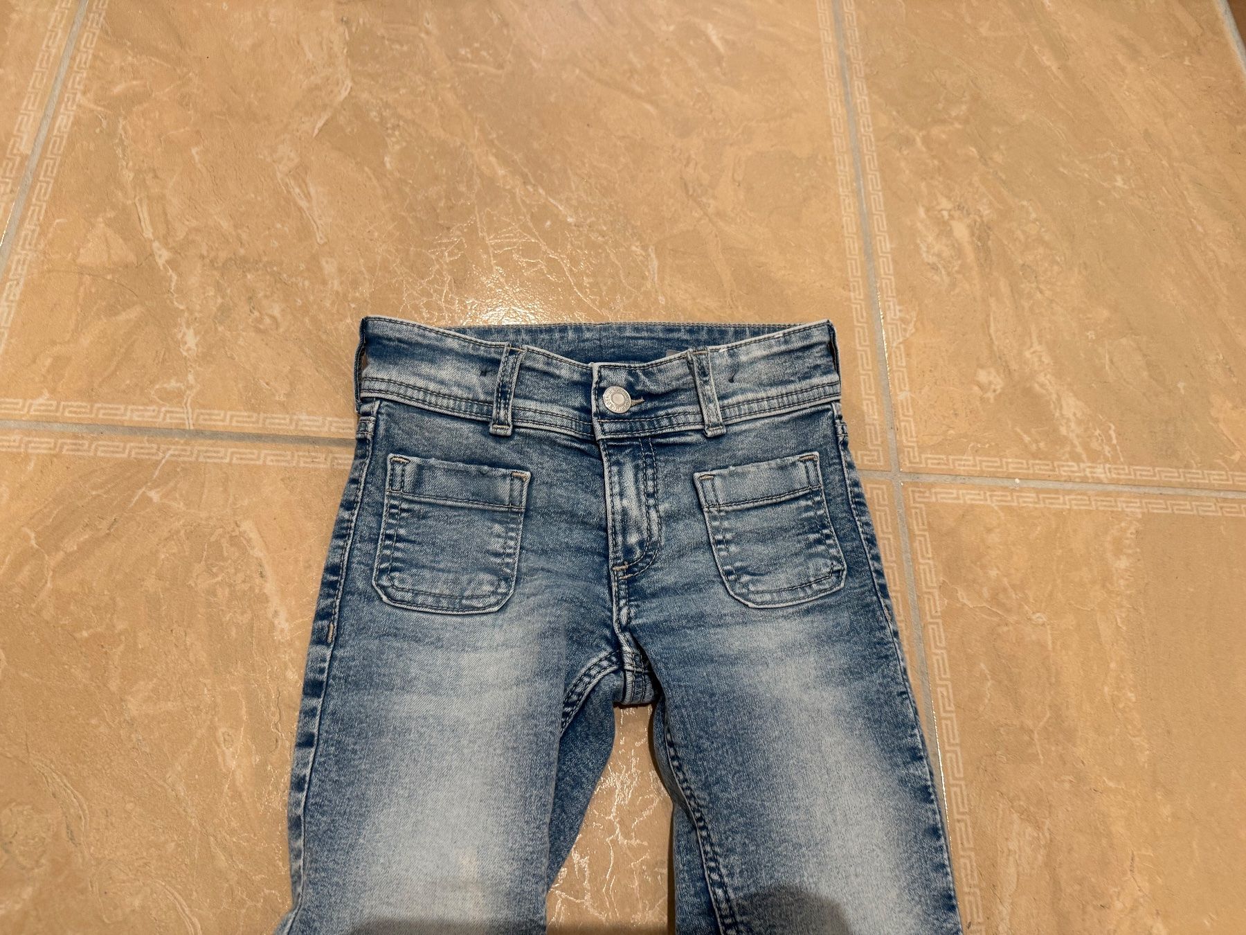 Pantaloni: H&M NWT Coole Flaired Jeans, 6J 116 – Nuovo (secondo la descrizione) da Klingnau venduto da Markus14 1