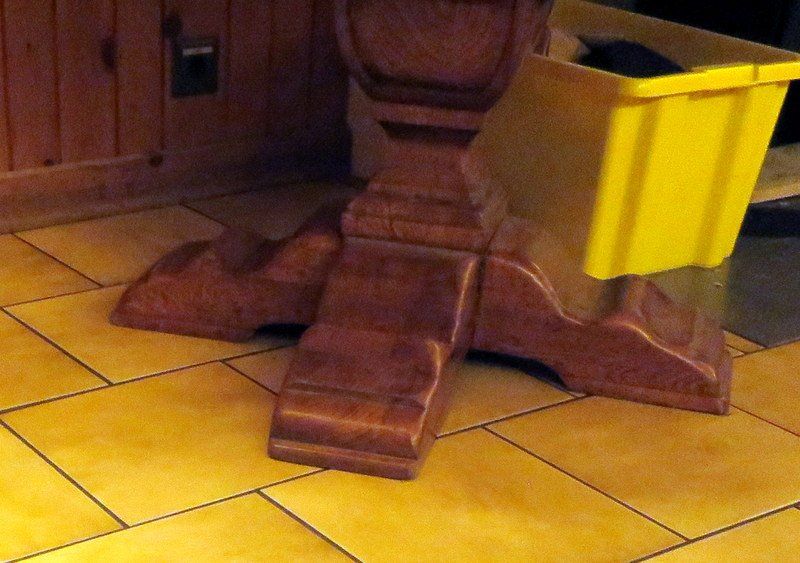 Tische: Holztisch Eiche, massiv, rund – Gebraucht aus Safnern von Kipps28 2