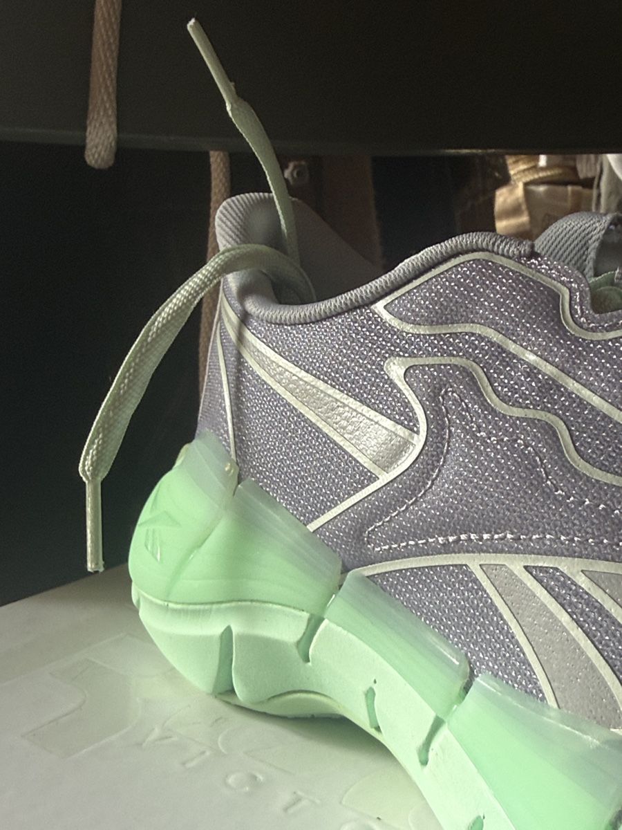 Reebok Scarpe da uomo: Reebok x Victoria Beckham Trainers – Nuovo e nell'imballaggio originale da Montreux venduto da Yss_Boutiqu3 4