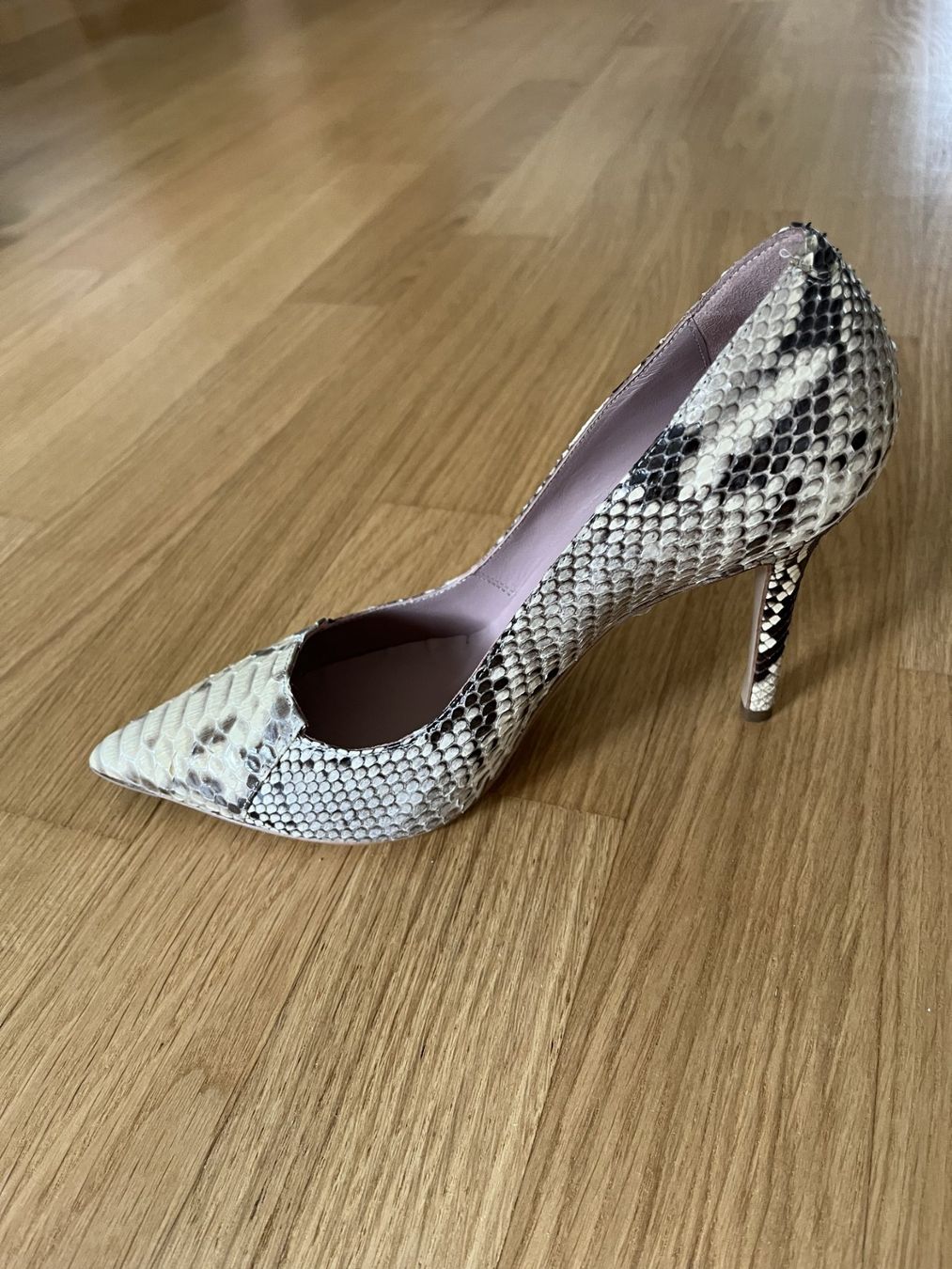 Chaussures femmes: Pumps Python 36 neu – D'occasion à Zürich par dna_27vl 1