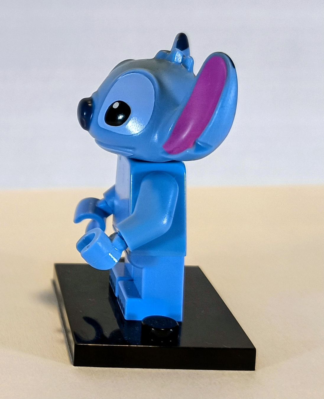 Lego Kit di costruzioni: Lego Minifigures Disney - Stitch – Usato da Muri AG venduto da Kramsi 2