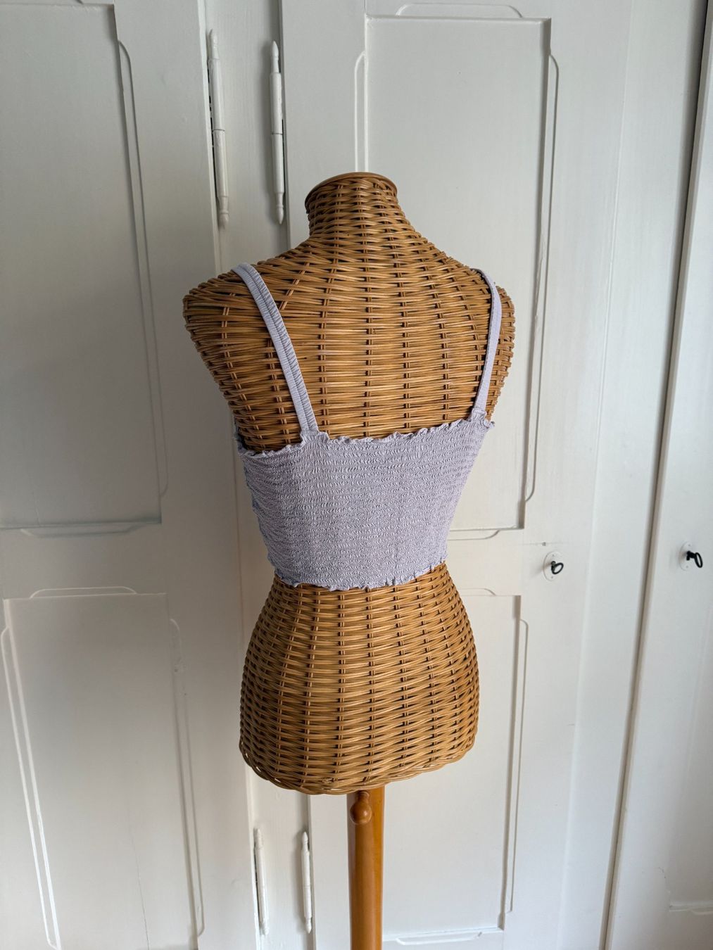 Weekday Tops: WEEKDAY - cropped Top flieder S – D'occasion à Zürich par Diazaio 2