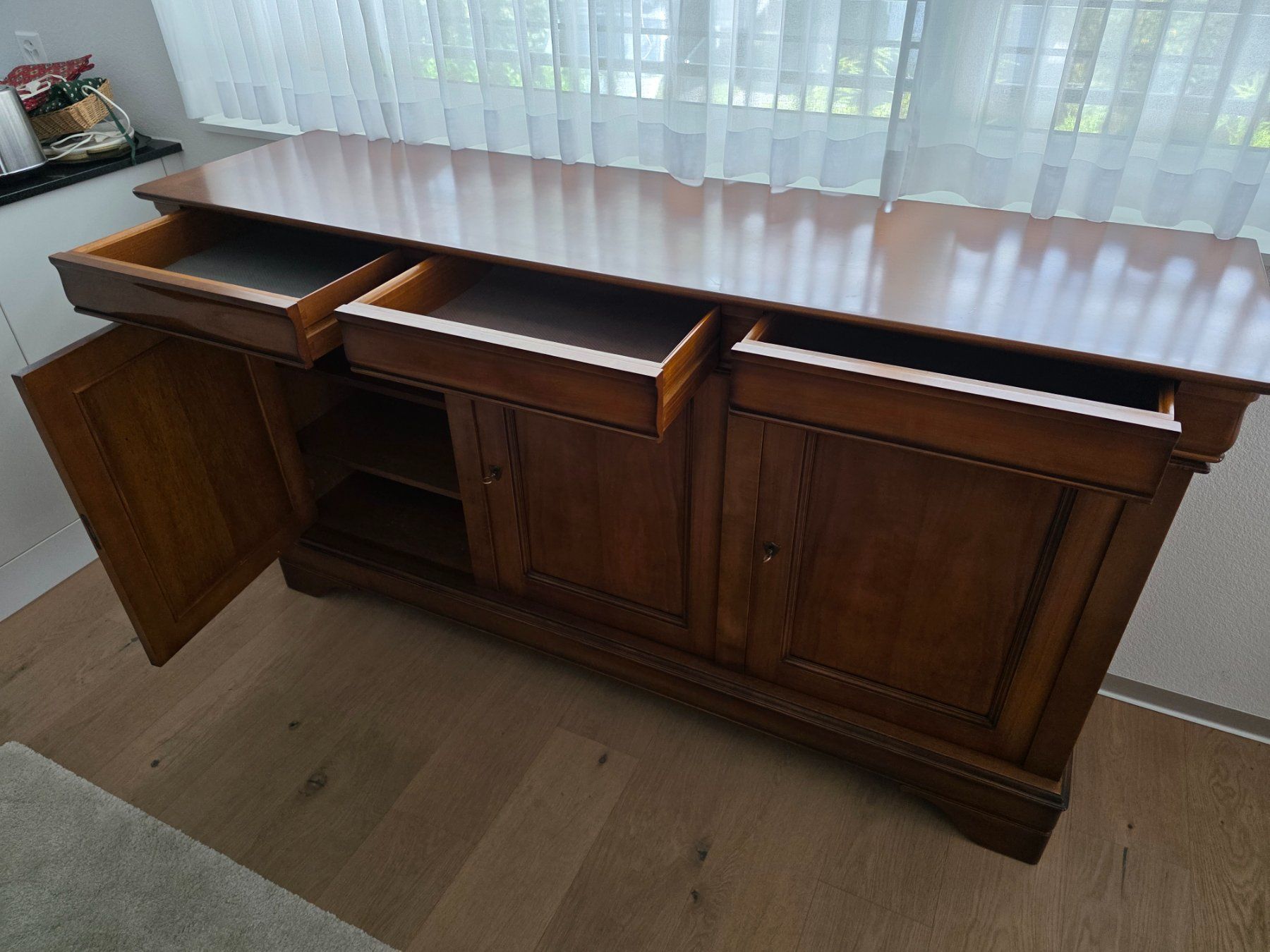 Cassettiere: wuchtiges Sideboard Schrank Esszimmer Möbel Kommode – Usato da Walterswil BE venduto da Lonitti 1