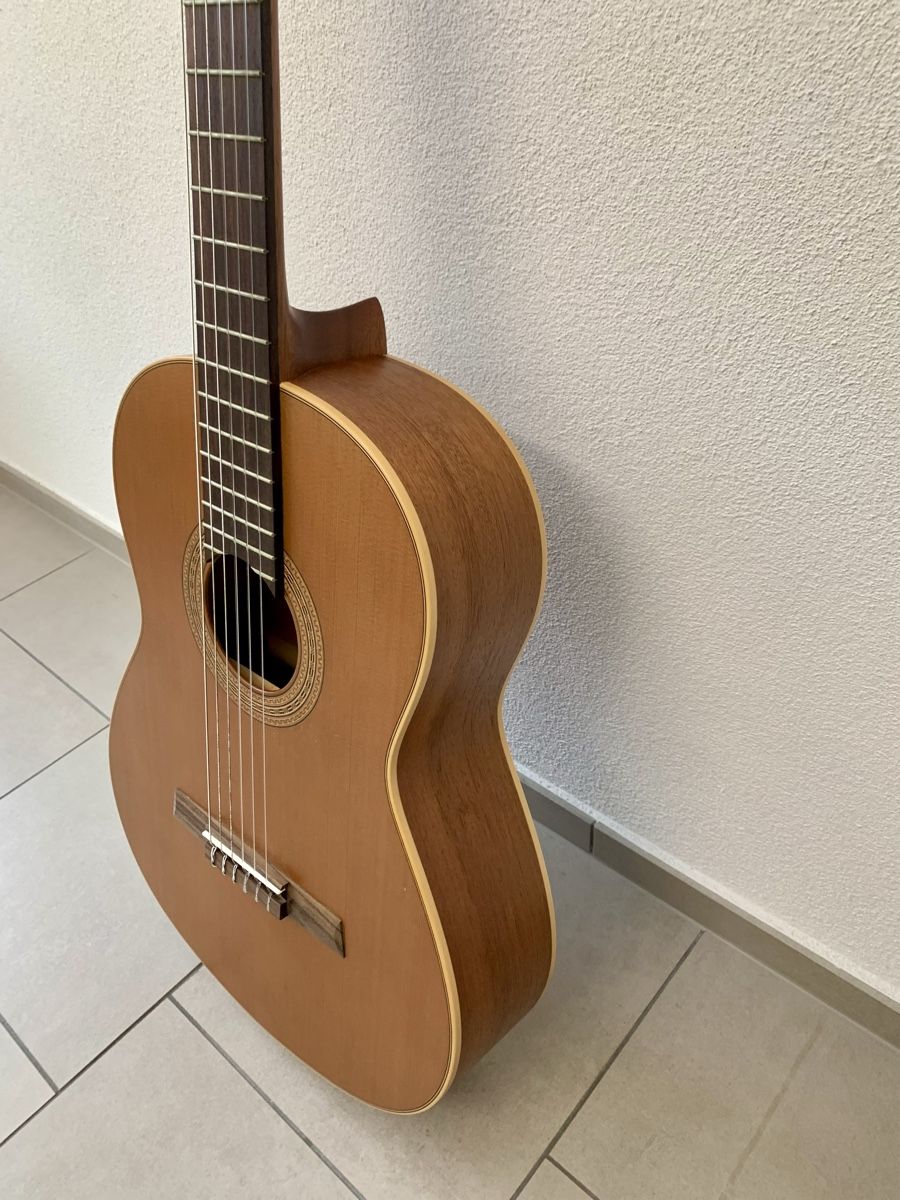 Höfner Strumenti musicali: Höfner HZ 23 Konzert Gitarre 4/4 – Usato da Uznach venduto da pegasus101 2