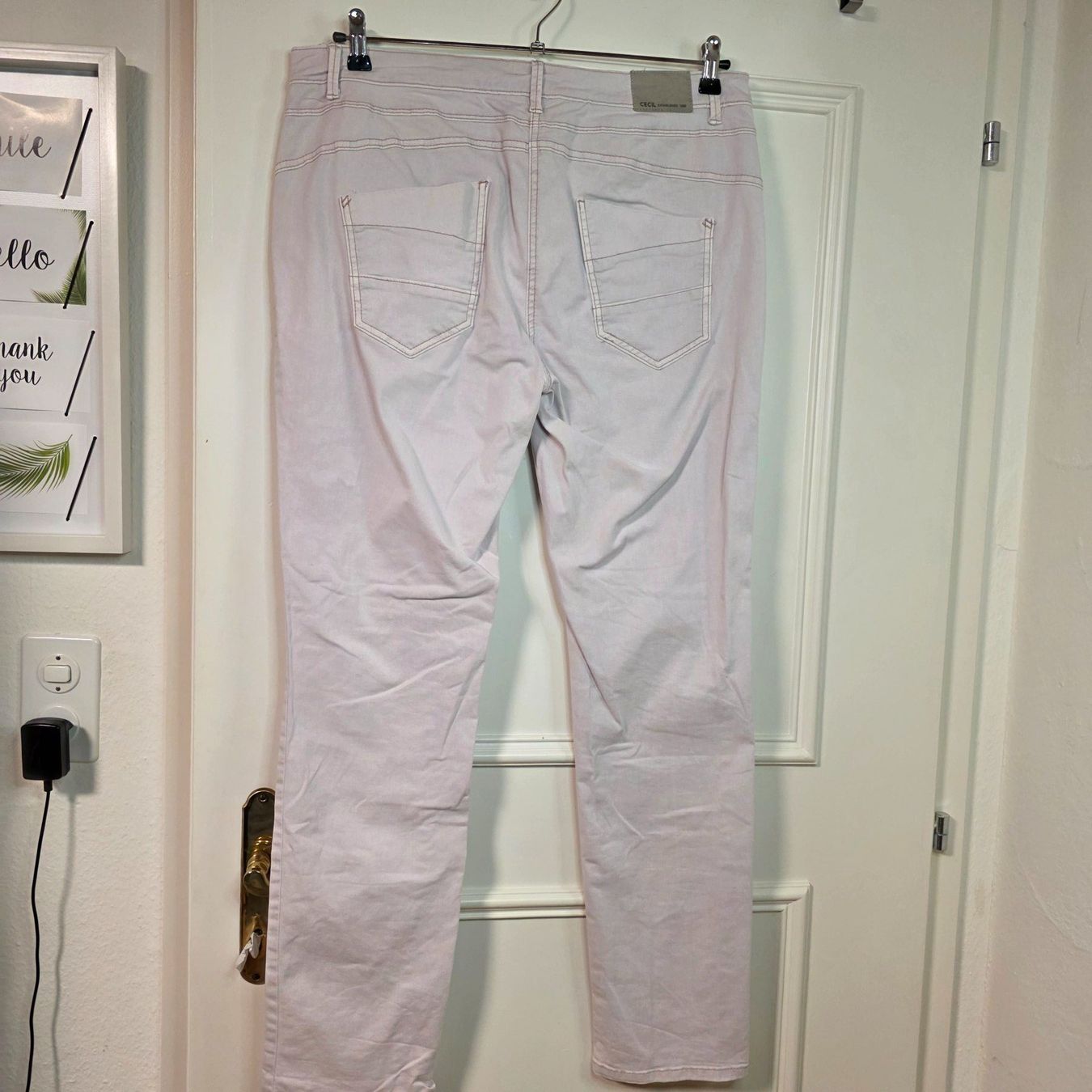 Cecil Pantaloni: Hellrosa Jeans von Cecil – klassischer Schnitt – Usato da Wald ZH venduto da CapLux 3