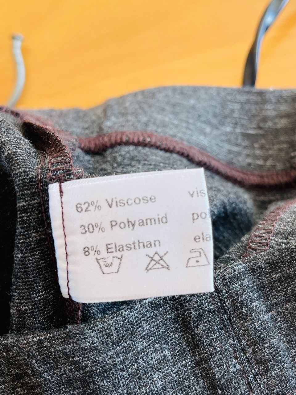 Leggings: Braune warme Winterleggins, elastisch, 62% Viskose, Gr. 38 – Usato da Winterthur venduto da ing_pd8f 2