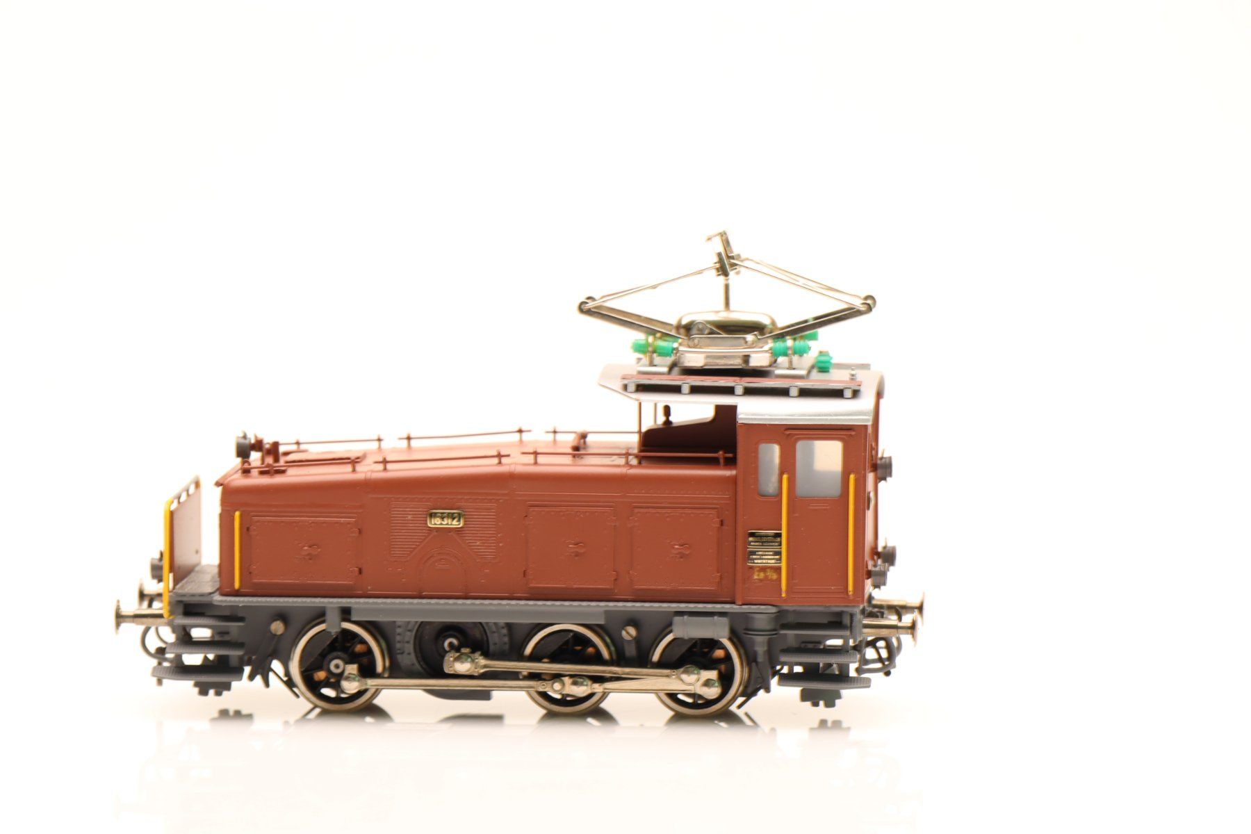Metropolitan Modellini di ferrovie: Metropolitan 737B SBB Ee 3/3 18323 Halbschuh DC, H0 – Nuovo (secondo la descrizione) da Ried (Muotathal) venduto da Modellbahn.swiss 1