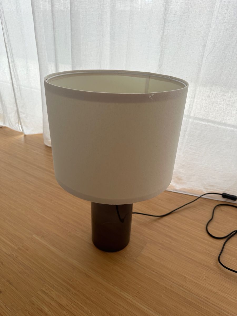 Lampen: Weisse Glas Tischlampe – Gebraucht aus Forch von SinnohVault 1
