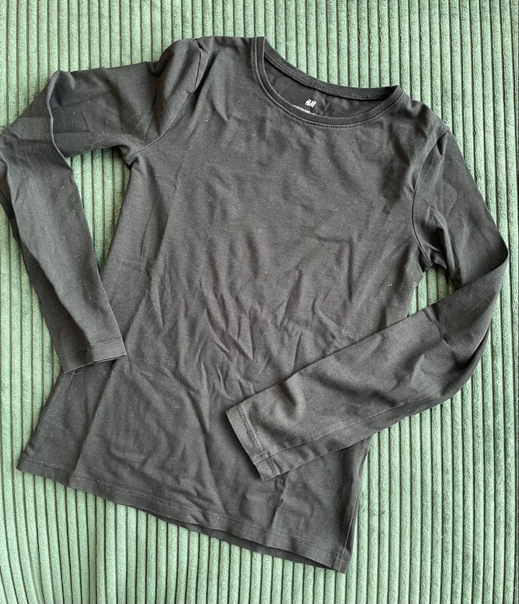H&M Maglioni & Felpe: Basic Shirt von H&M Gr. 134/140 – Usato da Recherswil venduto da jafa74