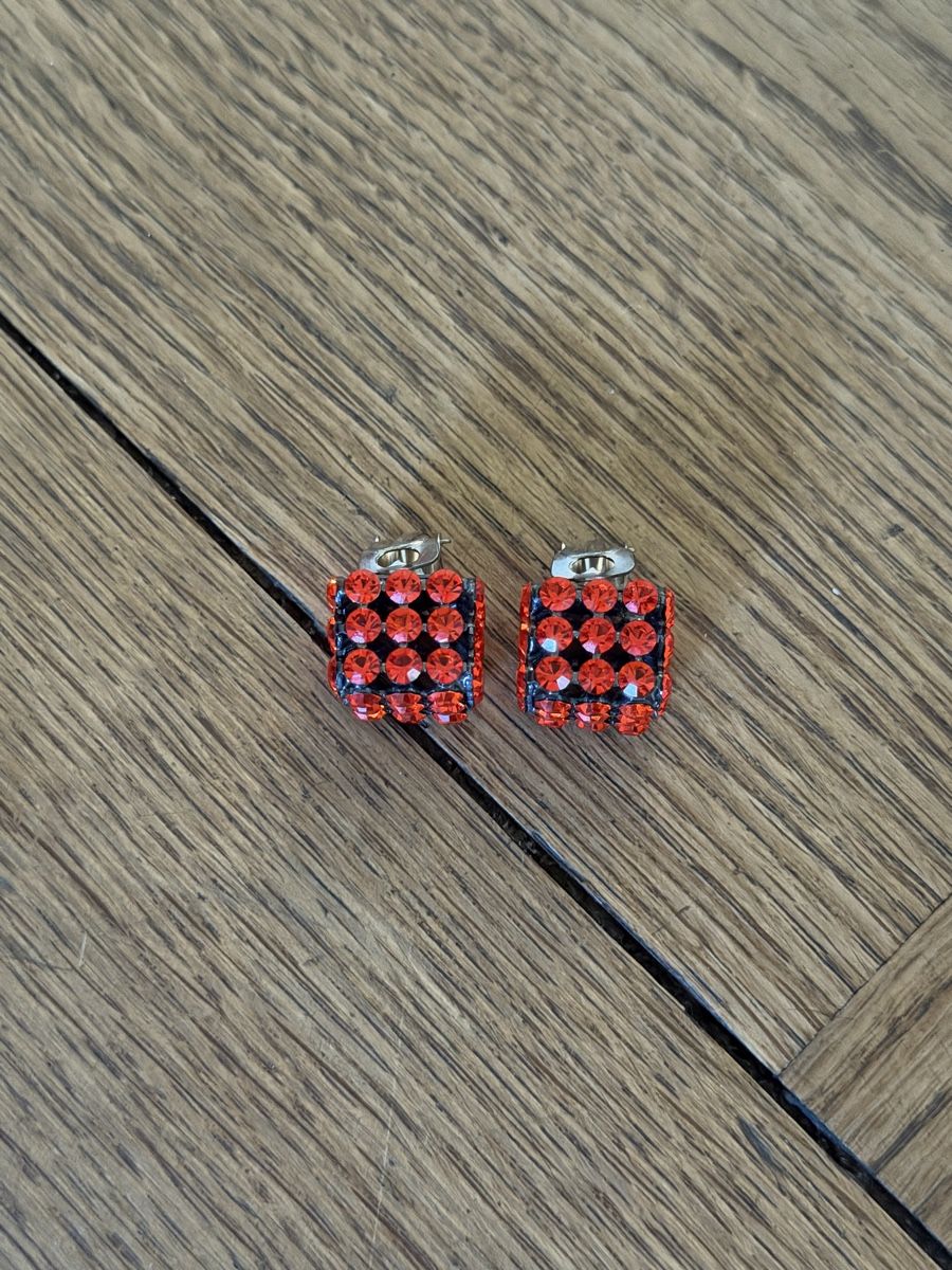 Orecchini pendenti & Orecchini a lobo: Ohrstecker Modeschmuck Würfel rot Italy – Usato da Zürich venduto da chi_9dfb