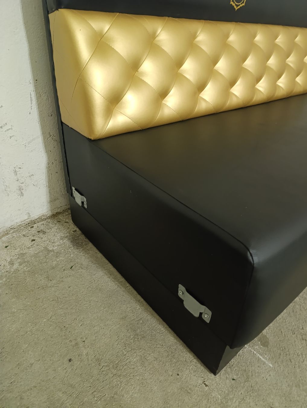 Sofas: Sofa Teil einer riesen Lounge – Gebraucht aus Romanshorn von dav_h2lv 2