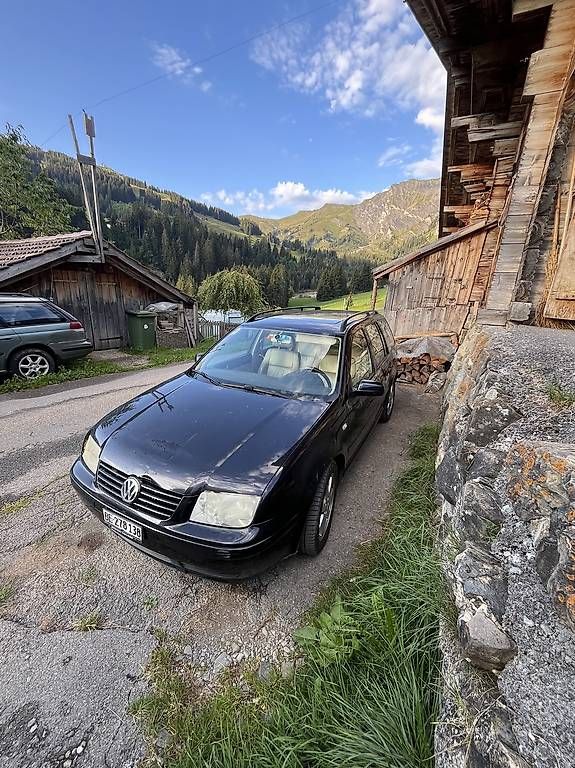 Automobili: Vw bora v5 – Usato da Adelboden venduto da subaru12345