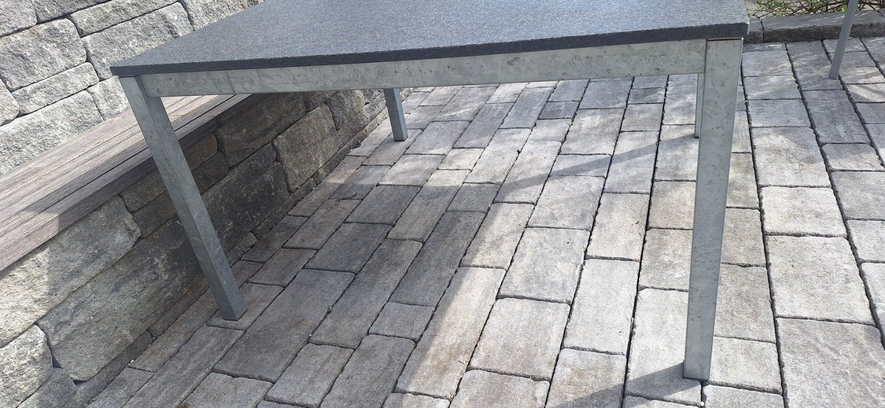 Tische: Gartentisch mit Granitplatte – Gebraucht aus Neuenkirch von  4