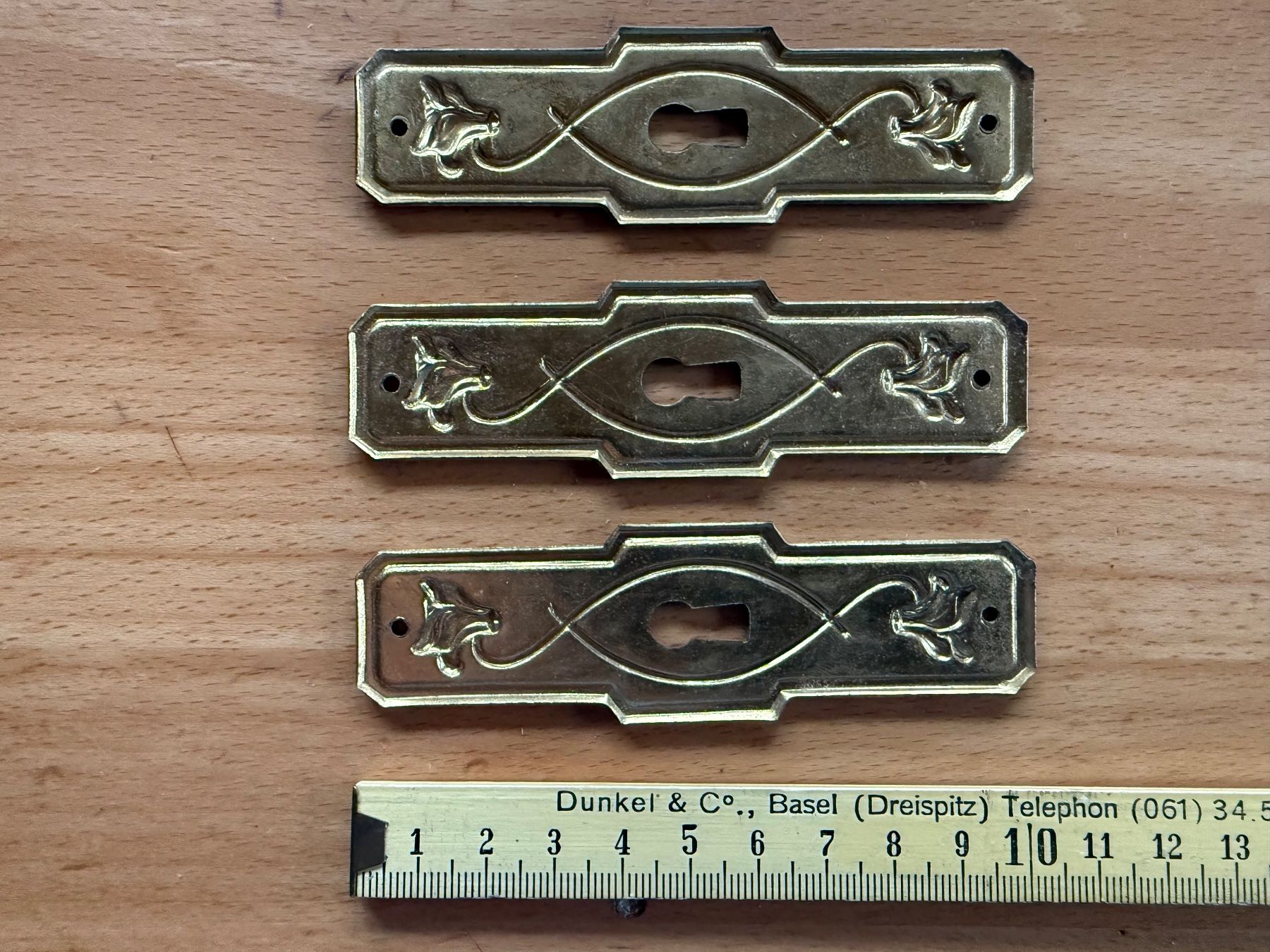 Quincaillerie: 3 Schlossschilder aus Messing – D'occasion à Amden par vipernatter 1