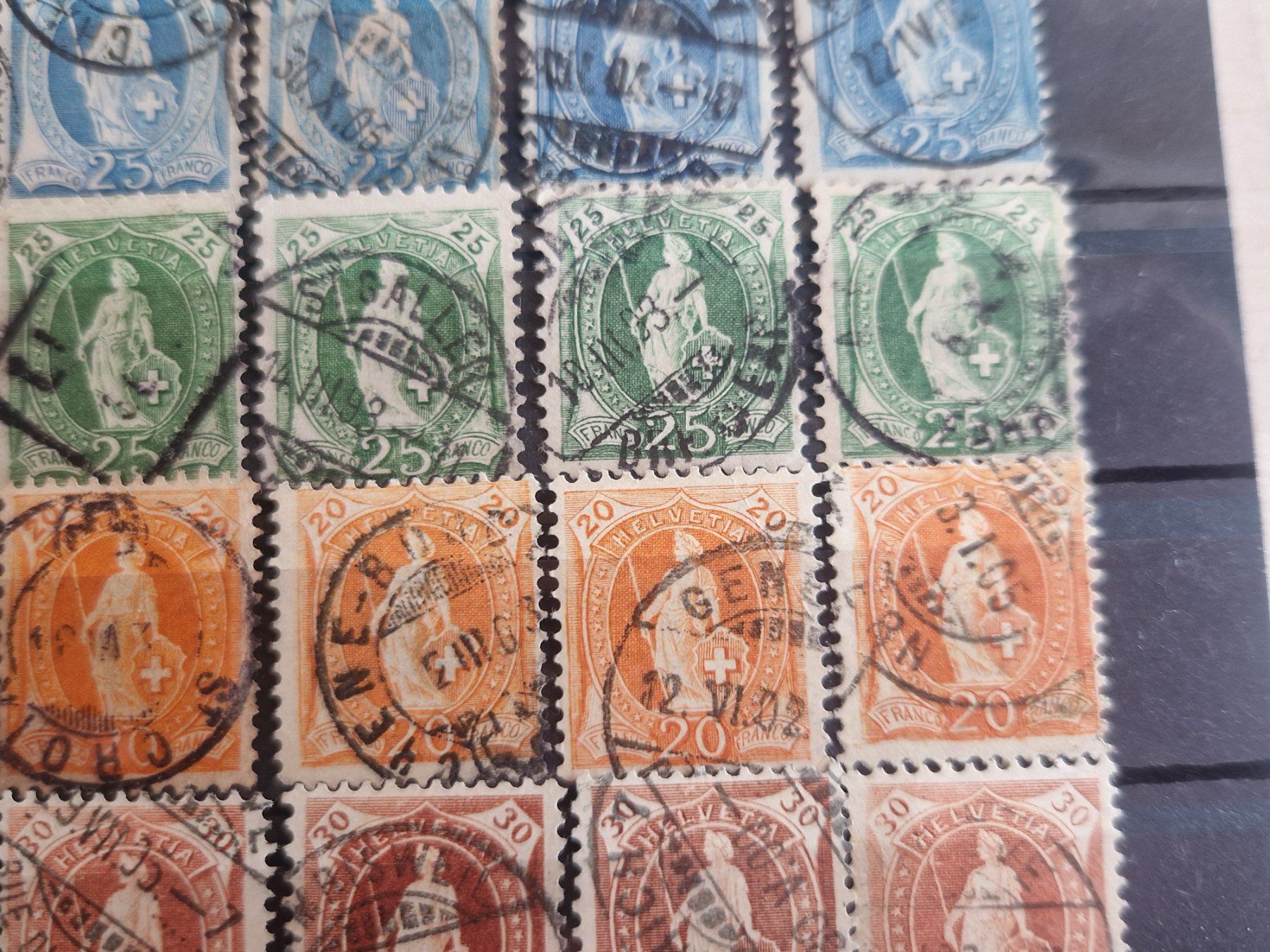 Tutti i francobolli: Ansammlung Stehende, nicht bestimmt, ab 1.- – Usato da Burgdorf venduto da Glossy01 6
