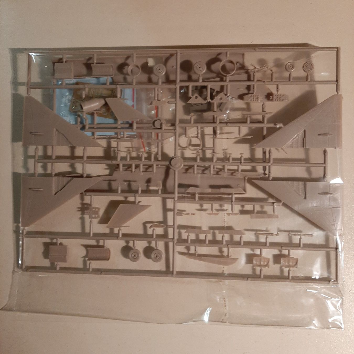 Kit di modellismo & Modellini statici: 2284 ... MIG-21 SMT ... RV 72030 – Nuovo (secondo la descrizione) da Bonstetten venduto da Benibanny59 4