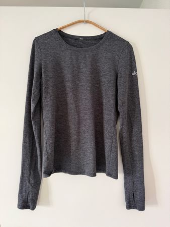 Alo Yoga long sleeve