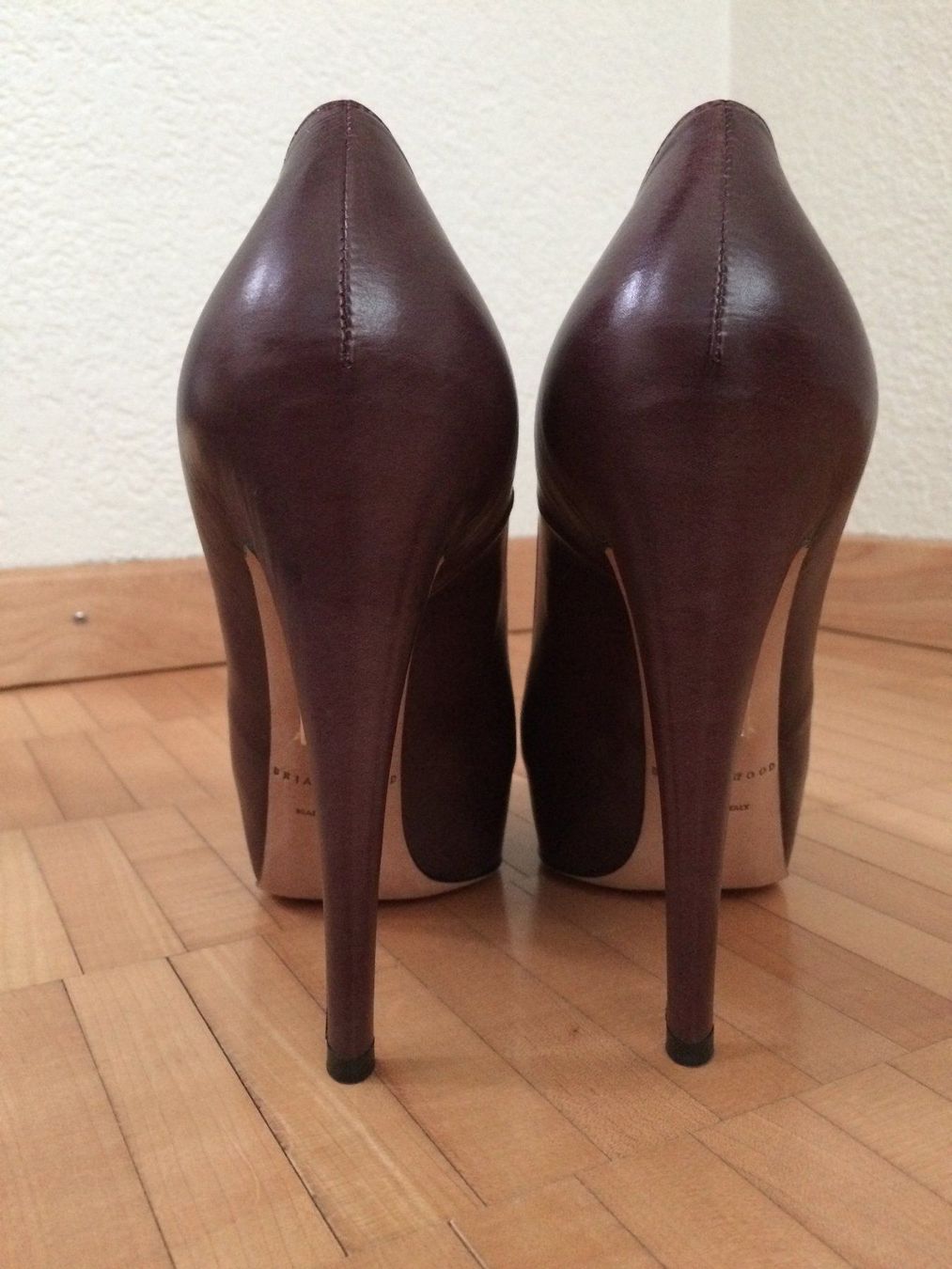 Scarpe da donna: Brian Atwood Lederpumps - neu – Nuovo (secondo la descrizione) da Zürich venduto da cyberbliss 3