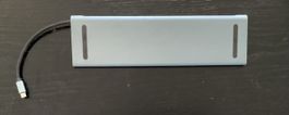 USB-C Dockingstation Silber mit vielen Anschlüssen