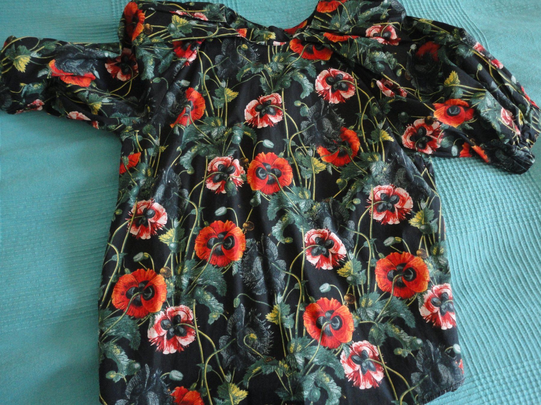 H&M Chemisiers: H und M Bluse mit Mohnblumen Gr. 40 – D'occasion à Stein AG par blueandwhite